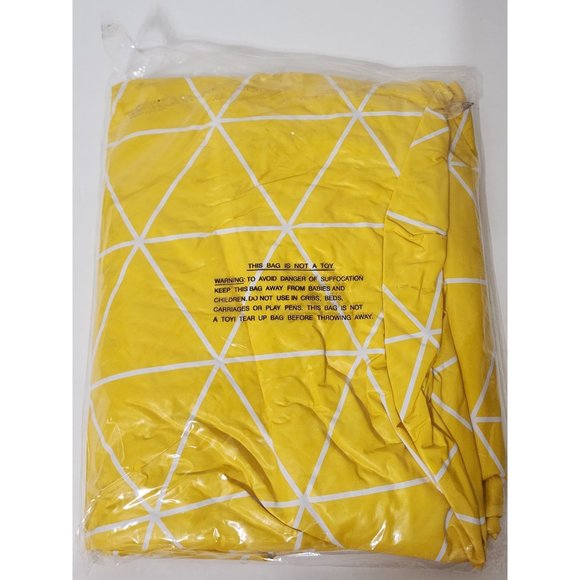The Blessed Sparkle Vinyl Fitted Elastic Tablecloth (40" - 44" Diameter* Yellow) - Picture 5 of 5